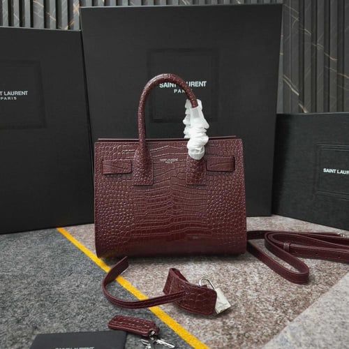 حقيبة نانو ساك دو جور الكلاسيكية من سان لوران برغن...