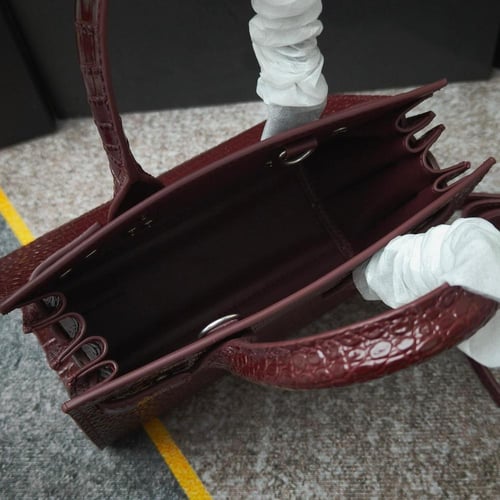 حقيبة نانو ساك دو جور الكلاسيكية من سان لوران برغن...