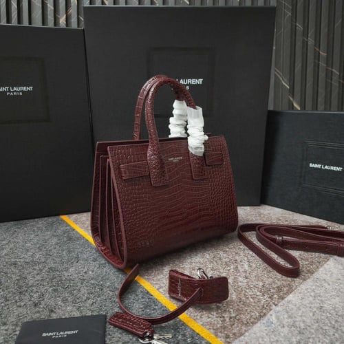 حقيبة نانو ساك دو جور الكلاسيكية من سان لوران برغن...