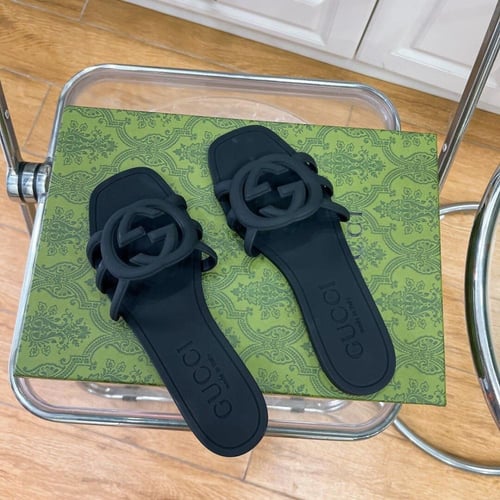 سليبر غوتشي نسائي شاطئي صيفي