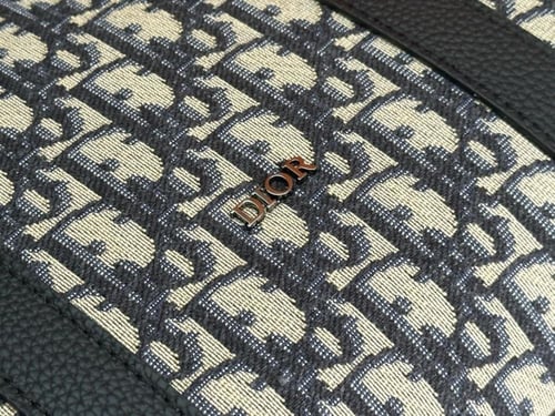 شنطه سفر قماشية كلاسيكية 93385 من ديور