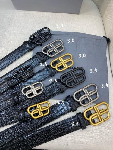 حزام بالنسياغا BB من الجلد الاسود