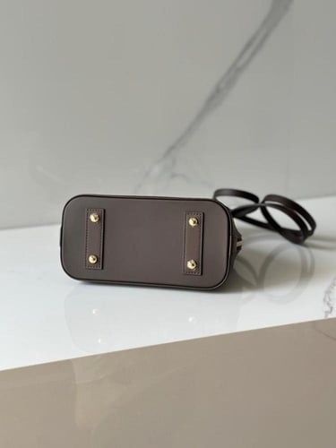 شنطه ألما بي بي من لويس فويتون قماش دامييه إبينيه