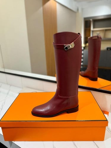 حذاء هيرميس جامبينق النسائي الجلدي الفاخر