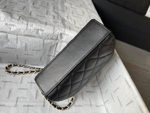 شنطة كلاتش كيلي السوداء بسلسلة ربيع - أسود