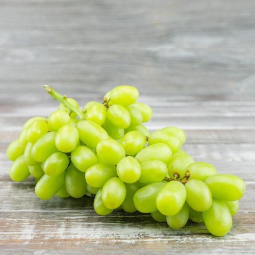 عنب اخضر خالي من البذور