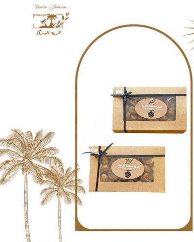 Premium dates carton, 2 kilograms