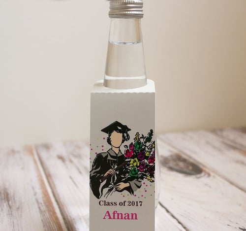 تعليقة للمشروبات - Girl