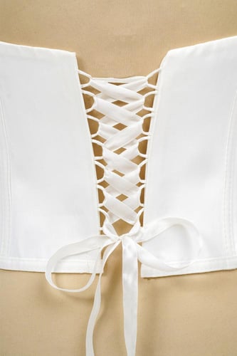 كورسية أبيض قصير