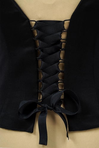 كورسية لون أسود طويل