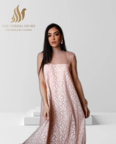 فستان بقماش وردي