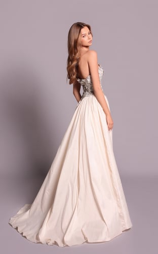 فستان Iris الراقي من تصميم طارق ايديس – فستان سهرة...