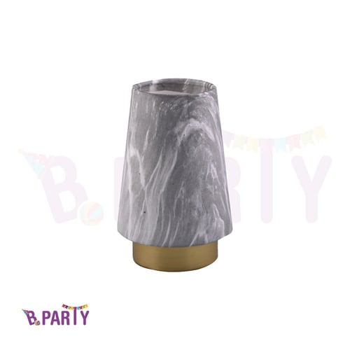 فازة رخامي أبيض بإطار ذهبي للقاعدة A011