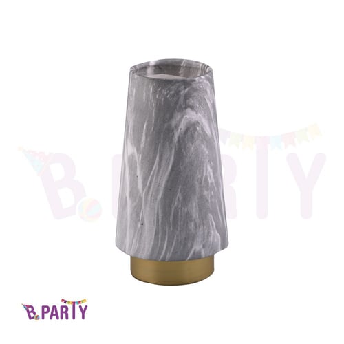 فازة رخامي أبيض بإطار ذهبي للقاعدة A011