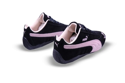 حذاء puma شامواه الاسود مع الوردي