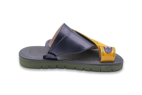 حذاء شرقي إيطالي نقشة العيون اصفر وعودي