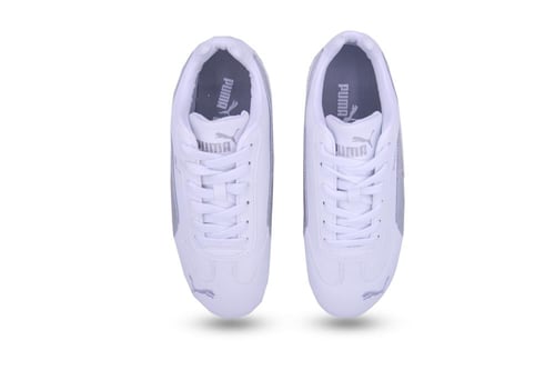 حذاء puma أبيض مع فضي