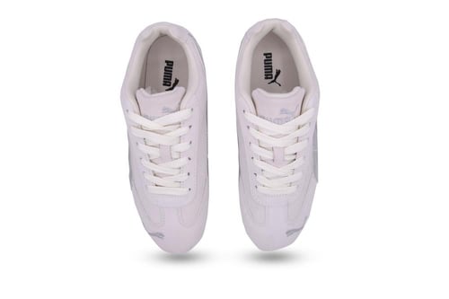 حذاء puma باللون اوف وايت مع السيلفر