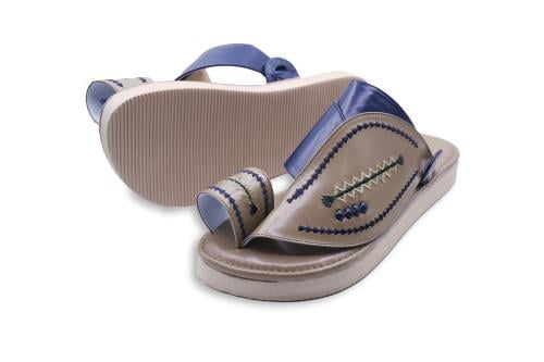 حذاء شرقي ch-105