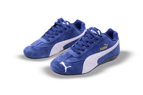 حذاء puma باللون الازرق بخطوط بيضاء