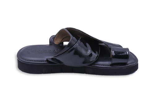 حذاء شرقي إيطالي شاين اسود