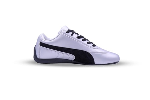 حذاء puma باللون الفضي