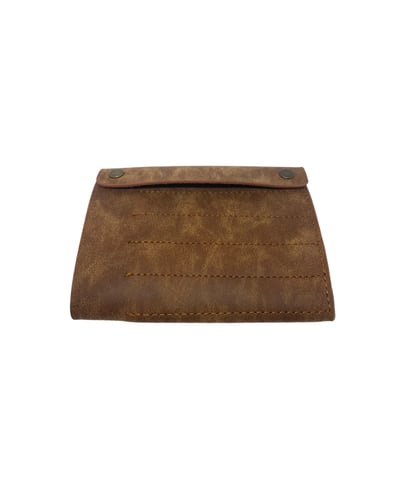 محفظة ريش العود (تكفي ٨ ريش)