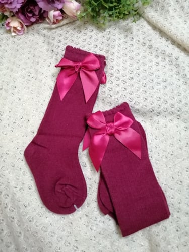 جوارب طويلة أنيقة