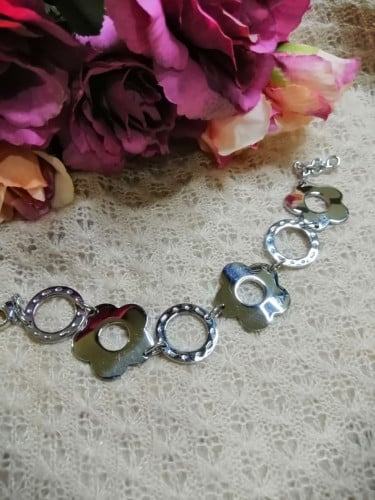 أسوارة فضة ورود الريوديوم