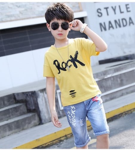 بدلة أولاد أنيقة ( تي شيرت - بنطلون جينيز قصير )