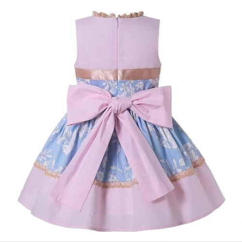 فستان أسباني مع طوق شعر