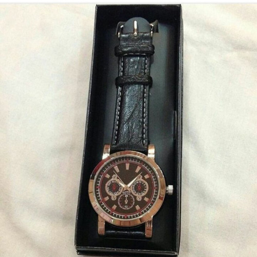 ساعة رجالية Avon