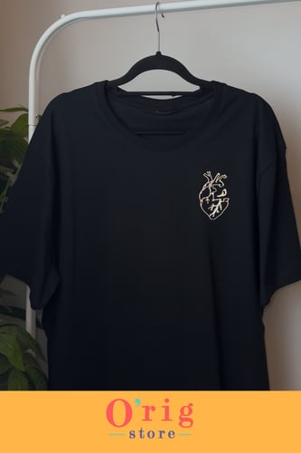 تيشيرت وتوب القلب العاكس بحروف