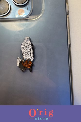 استيكر معدني للجوال الصقر