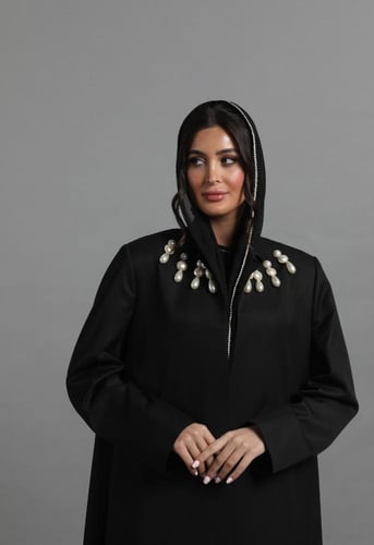 عباية بليزر باللؤلؤ
