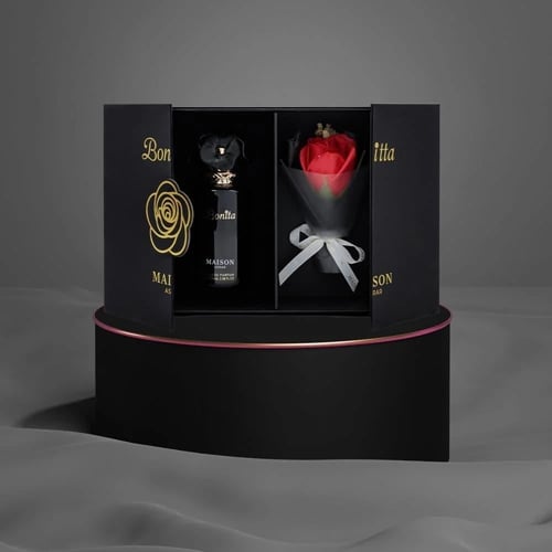 بوكس عطر الوردة 100 مل+ وردة حمراء - لمسة فاخرة تز...