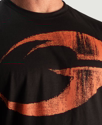 PUMP COVER IRON TEE - B/FLAME