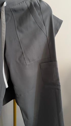 scrub passion- رمادي