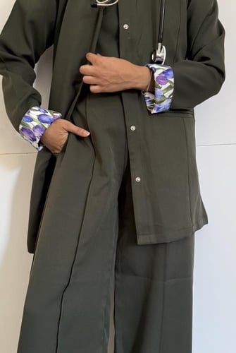 Formal scrub-jacket-زيتي