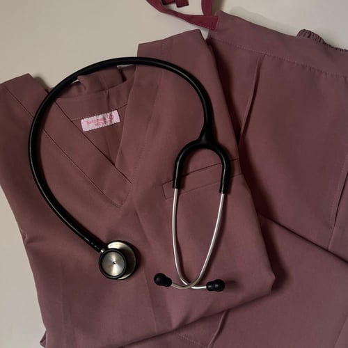 Scrub Formal -زهري