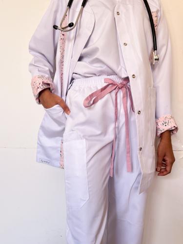 -scrub Dream ابيض