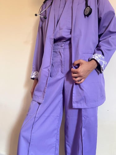 Aspiration Scrub- موف