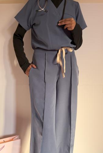 Formal scrub - ازرق على رمادي