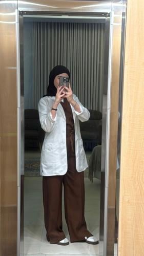 formal scrub- بني غامق