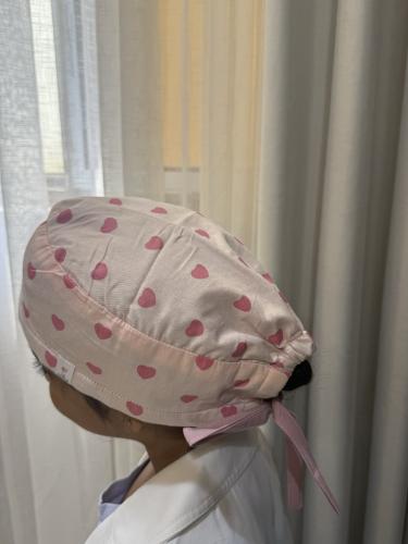 scrub cap - قلوب