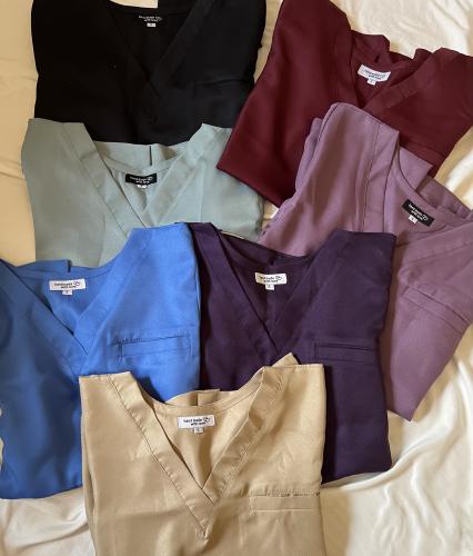 Scrub happiness-الوان مختلفه