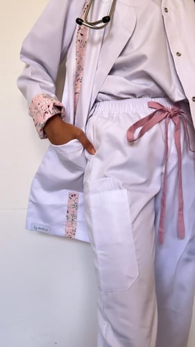 -scrub Dream ابيض