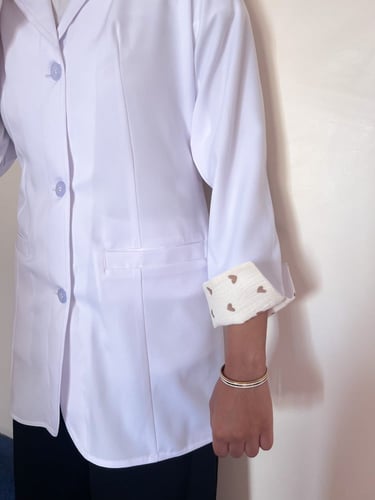 لابكوت قلوب لون بني