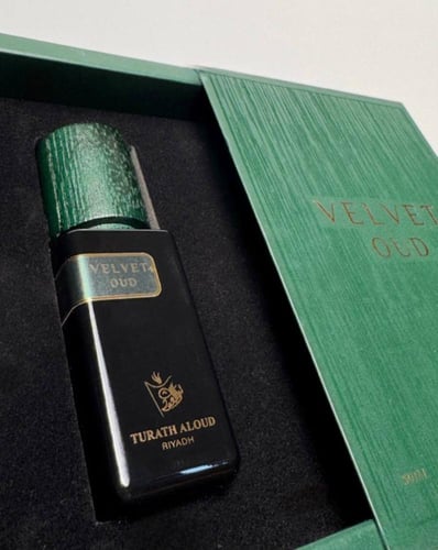 VELVET OUD