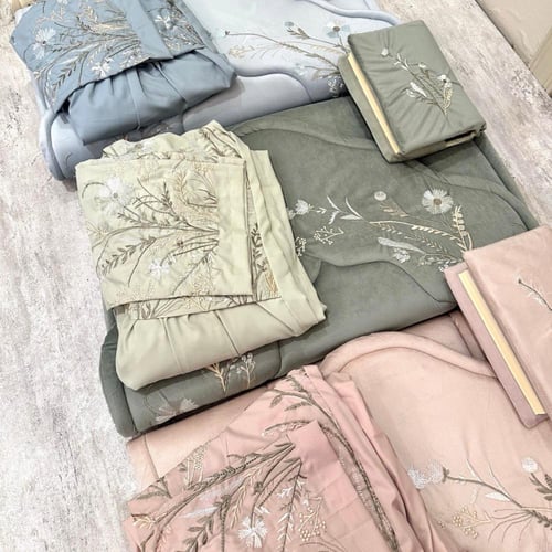 طقم صلاة فاخر ملكي مطرز